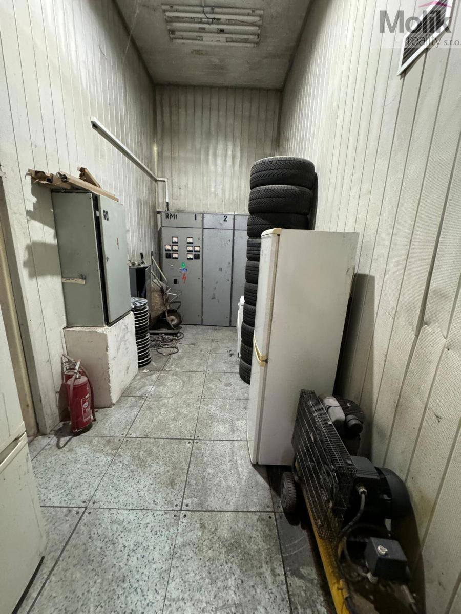 Фото 4 - Продажа коммерческой недвижимости · 2 400 m²