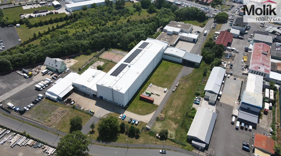 Fotografie 2 - Prodej komerční nemovitosti · Sklad · 7 300 m²