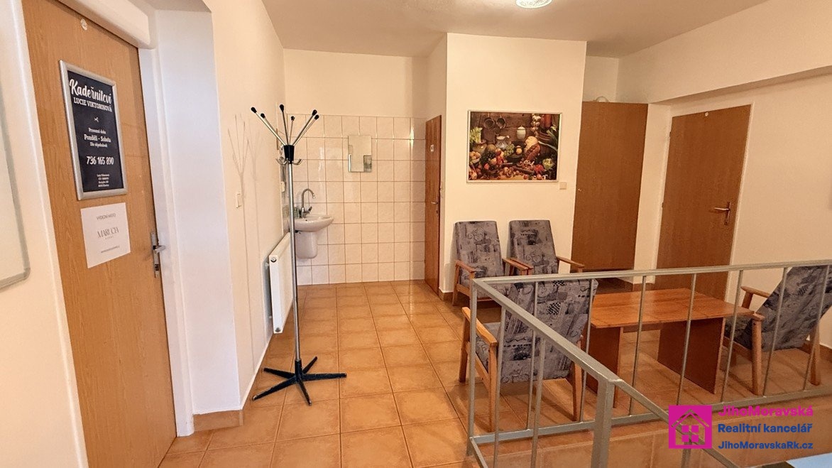 Photo 4 - Commercial property for rent · Office · 12 m²