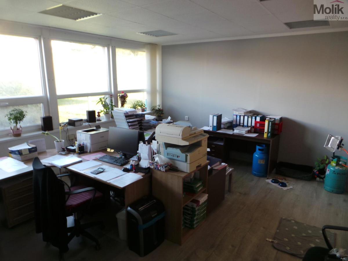 Photo 1 - Commercial property for rent · Office · 59 m²