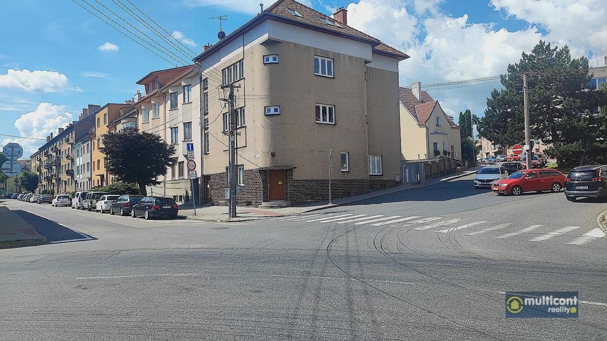 Photo 1 - Commercial property for rent · Office · 118 m²