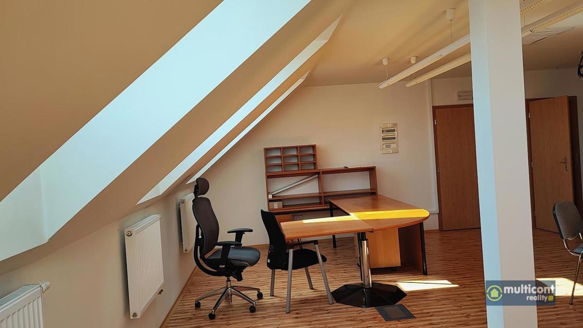 Photo 2 - Commercial property for rent · Office · 118 m²