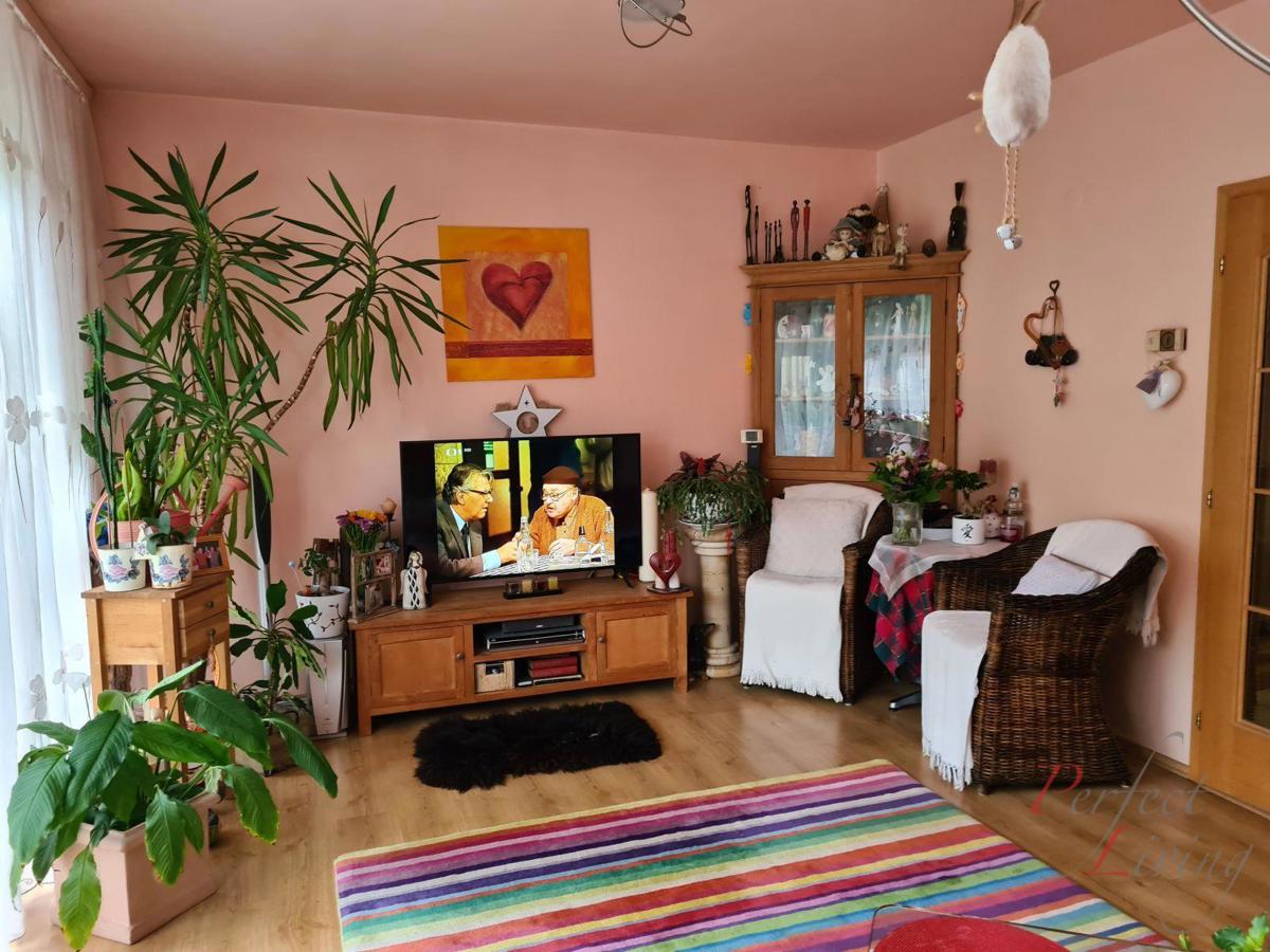 Фото 2 - Продаж будинку · Сімейний будинок · 221 m²