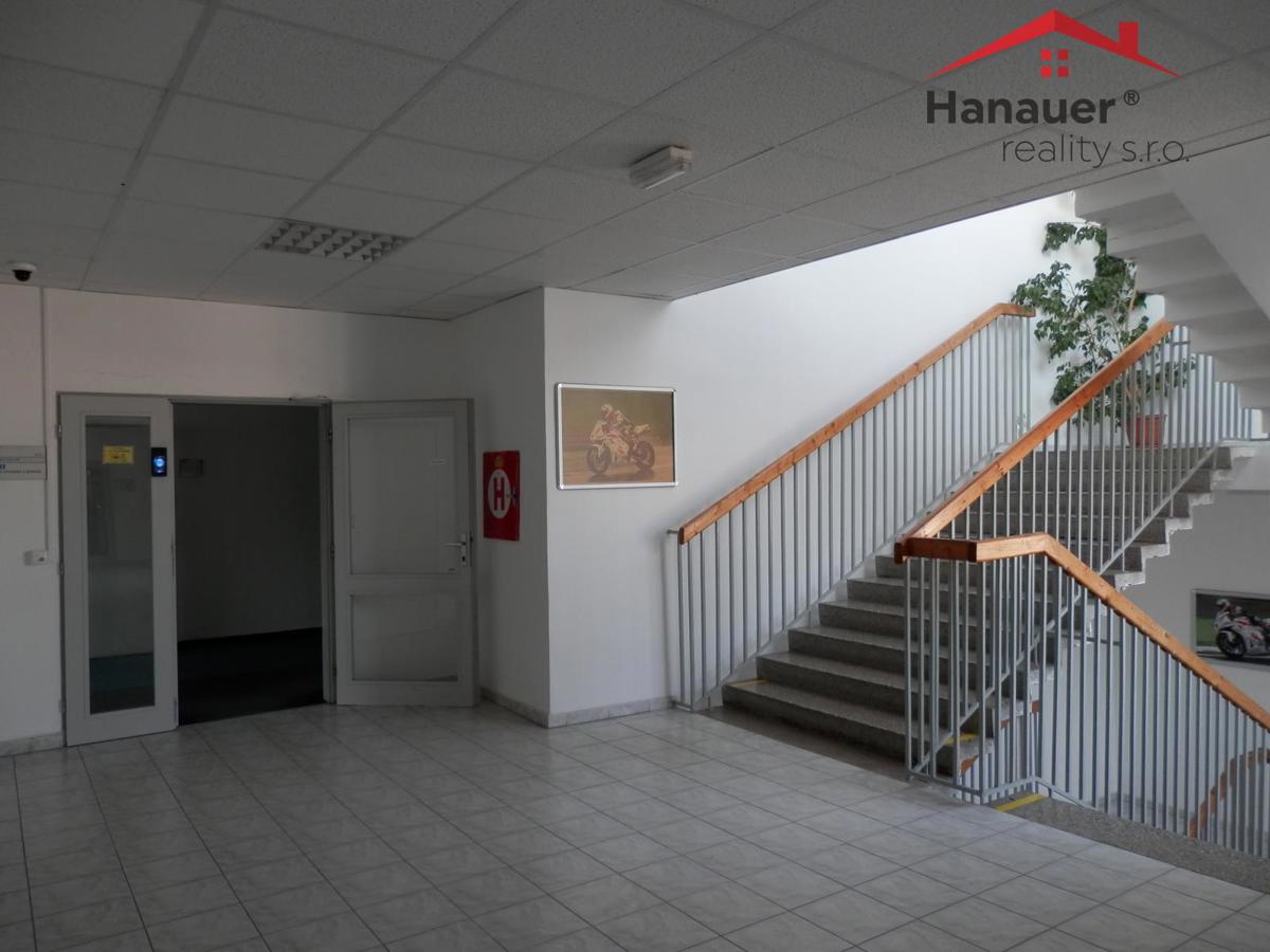 Fotografie 3 - Pronájem komerční nemovitosti · Kancelář · 40 m²