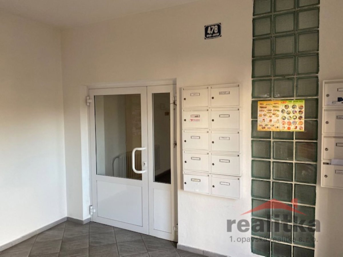 Photo 3 - Commercial property for rent · Office · 8 m²