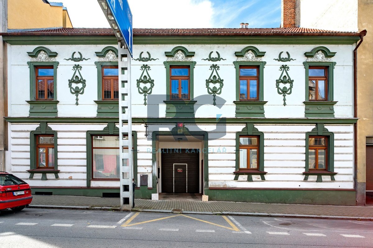 Фото 4 - Продаж будинку · Сімейний будинок · 568 m² · 5 кімнат