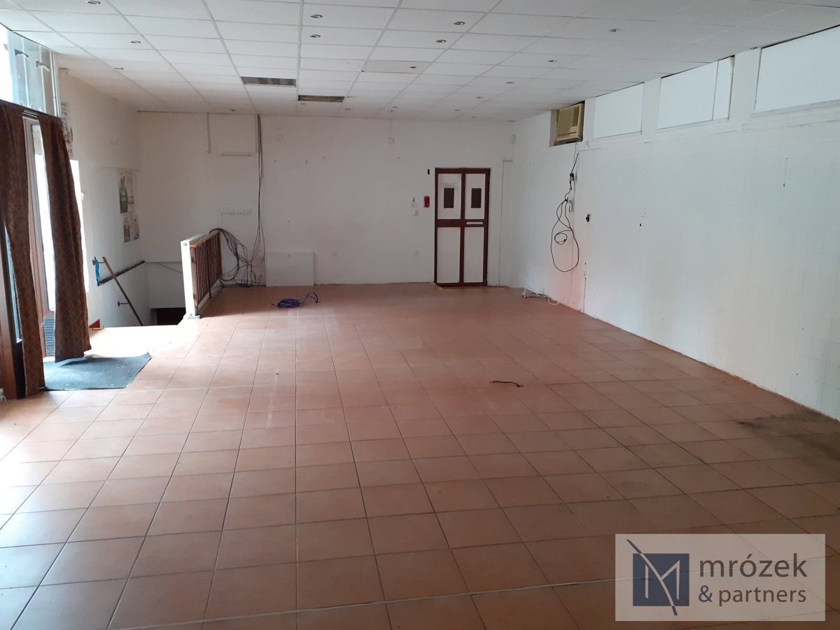 Fotografie 2 - Pronájem komerční nemovitosti · Obchodní prostor · 159 m²
