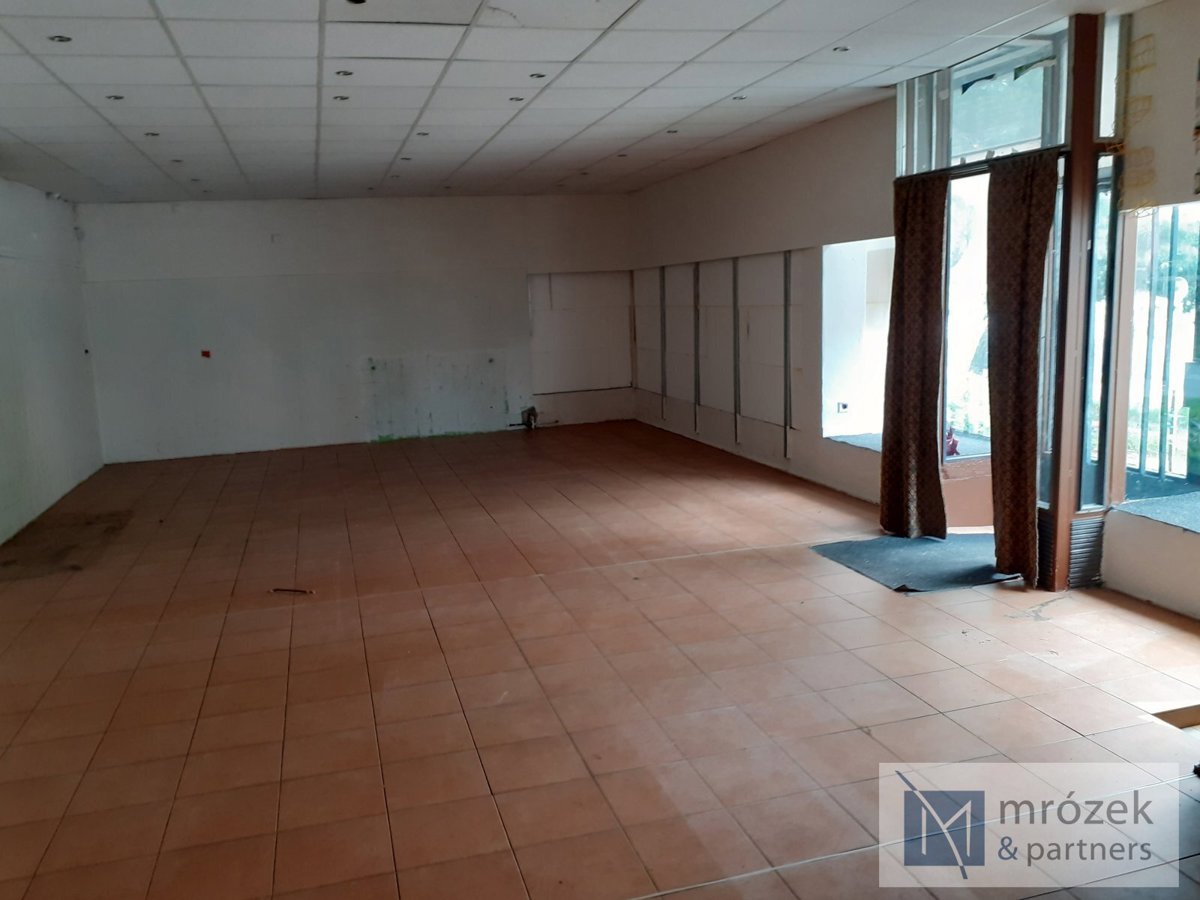 Fotografie 3 - Pronájem komerční nemovitosti · Obchodní prostor · 159 m²